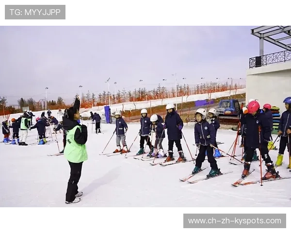 冰雪运动学院开展少儿滑雪师资培训与实操考核，滑雪培训基地